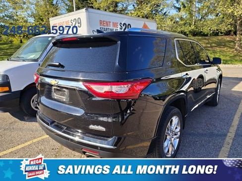 Used 2021 Chevrolet Traverse High Country FWD image 4