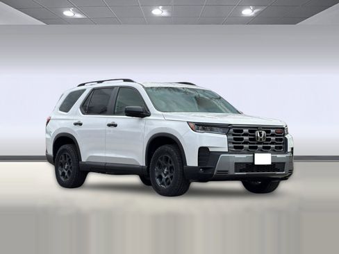 New 2026 Honda Pilot TrailSport image 6