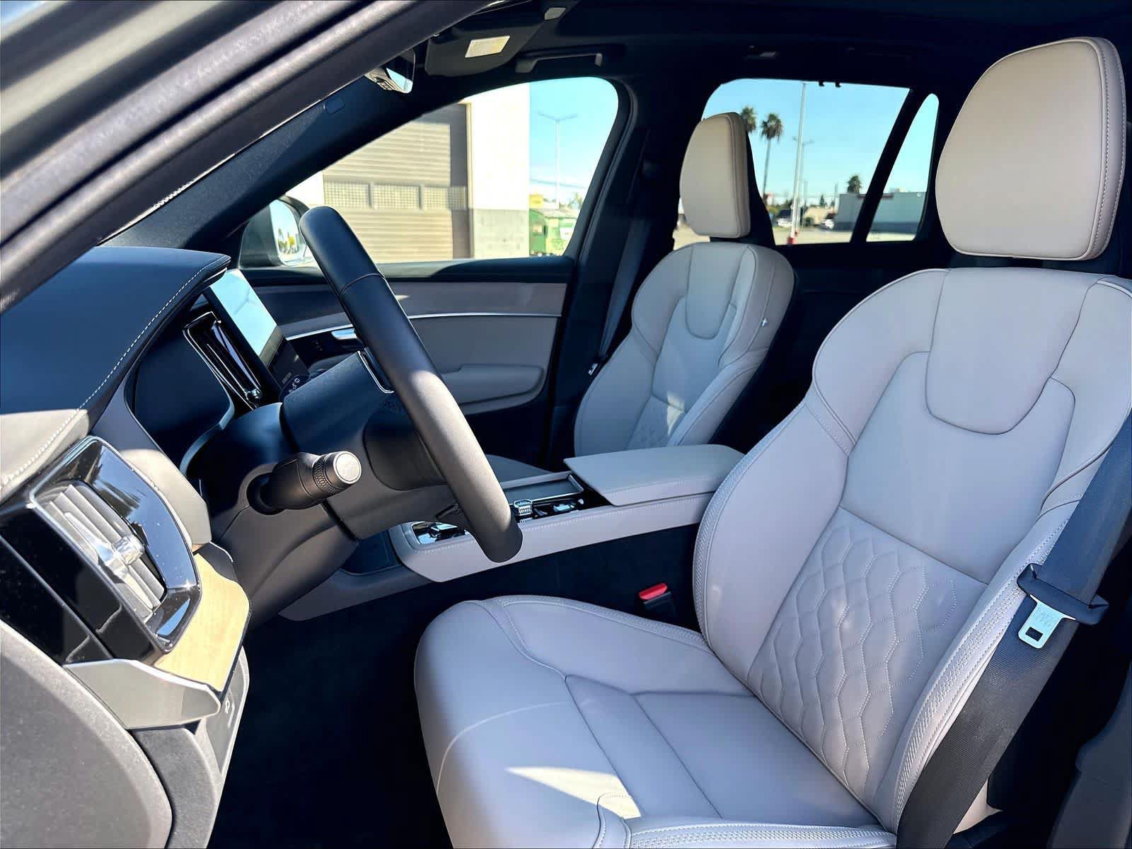 New 2027 Volvo XC90 B6 Plus AWD/4WD image 11