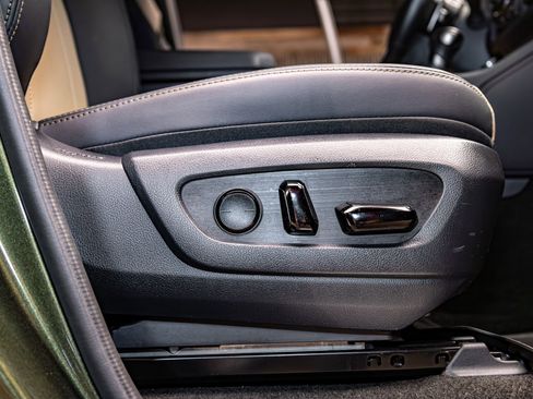 Used 2024 Lexus GX 550 image 26