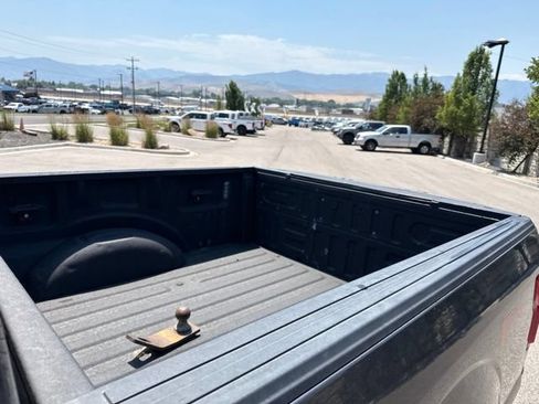 Used 2019 Ford F150 Lariat w/ Equipment Group 502A Luxury AWD/4WD image 20