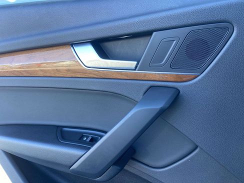 Used 2021 Audi Q5 2.0T Premium image 16