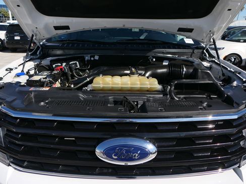 Used 2021 Ford Expedition Limited image 34