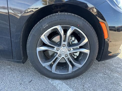 New 2026 Chrysler Pacifica Pinnacle image 43