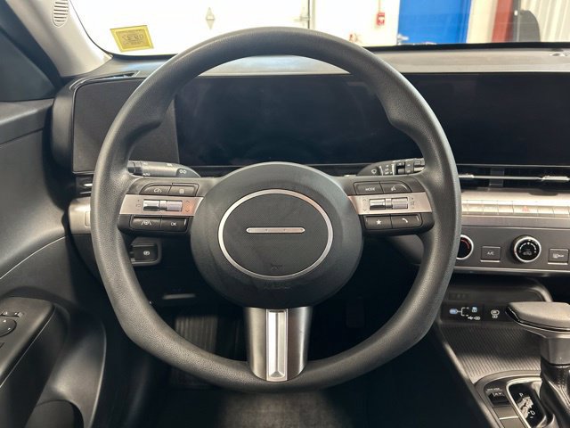Used 2025 Hyundai Kona SE FWD image 14