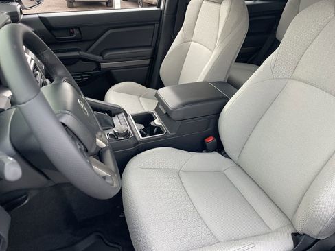 New 2026 Toyota 4Runner SR5 image 18