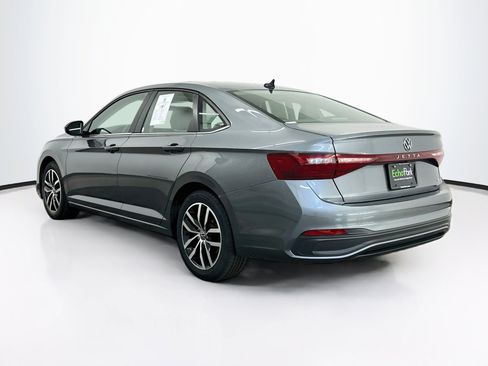 Used 2025 Volkswagen Jetta SE FWD image 5