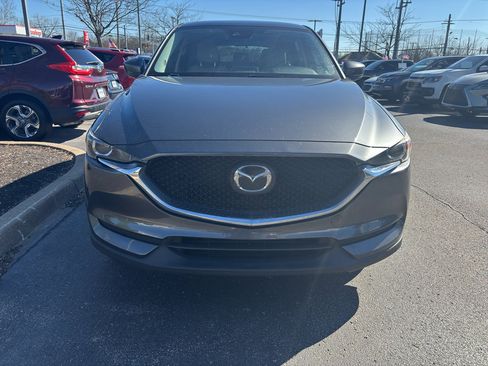 Used 2019 MAZDA CX-5 Touring image 2
