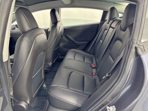 Used 2018 Tesla Model 3 Long Range image 40