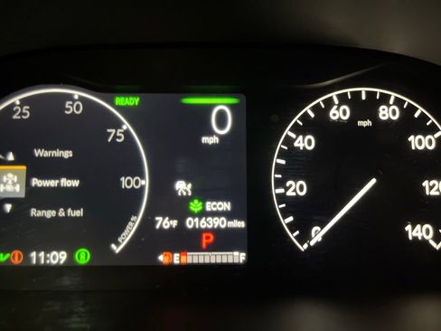 Used 2025 Honda CR-V Sport Touring image 23