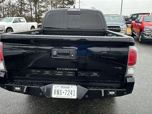 Used 2022 Toyota Tacoma TRD Sport image 9