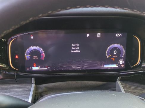 Used 2023 Jeep Wagoneer L Series III w/ Premium Group I image 30