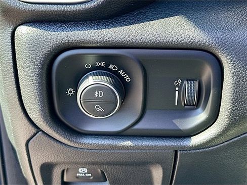 Used 2021 RAM 1500 Big Horn image 10