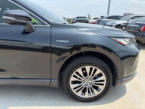 Used 2021 Toyota Venza Limited AWD/4WD image 13