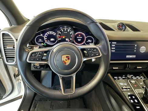 Certified 2022 Porsche Cayenne image 14