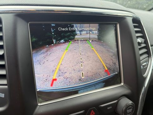 Used 2017 Jeep Grand Cherokee Summit AWD/4WD image 22