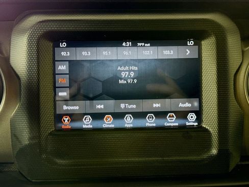 Used 2022 Jeep Wrangler Unlimited Sport AWD/4WD image 14