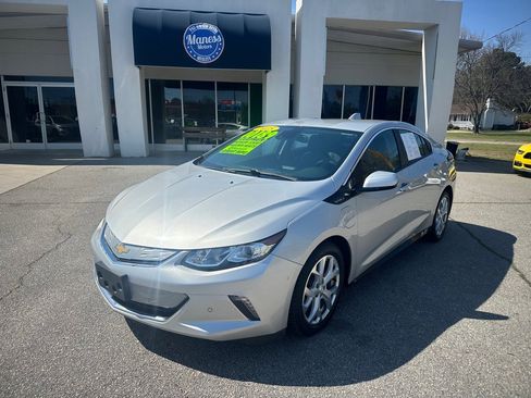Used 2018 Chevrolet Volt Premier w/ Driver Confidence Package image 1