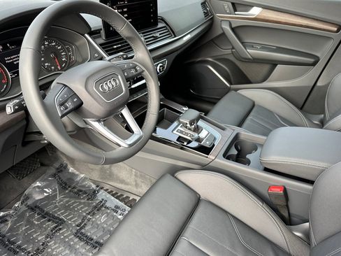 Used 2025 Audi Q5 2.0T Premium image 9