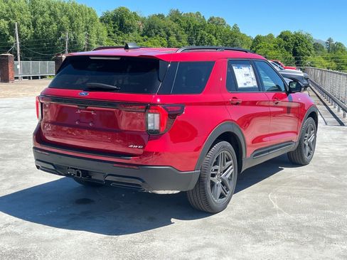 New 2026 Ford Explorer ST-Line w/ ST-Line Street Pack AWD/4WD image 3