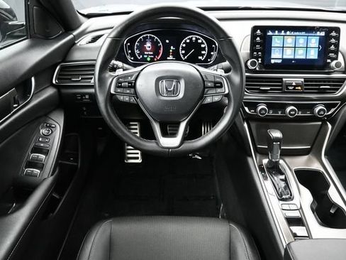 Used 2022 Honda Accord Sport image 9
