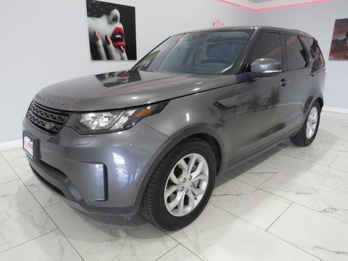 Used 2018 Land Rover Discovery SE AWD/4WD image 8