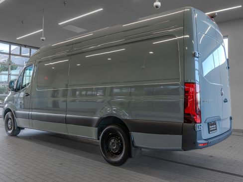 New 2025 Mercedes-Benz Sprinter 2500 image 12