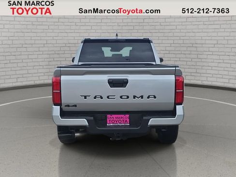 Used 2025 Toyota Tacoma SR5 AWD/4WD image 7