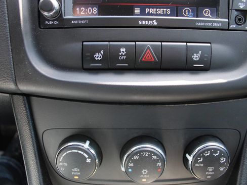 Used 2013 Dodge Avenger SXT w/ Blacktop Pkg FWD image 23