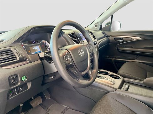 Used 2022 Honda Ridgeline Sport image 9