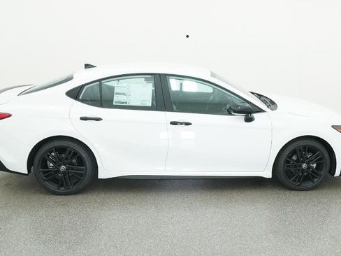 New 2026 Toyota Camry Hybrid image 48