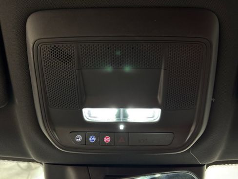 Used 2024 Chevrolet Equinox EV RS image 19