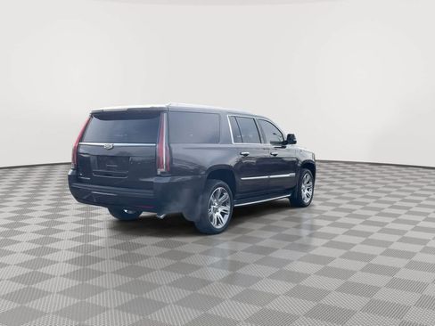 Used 2018 Cadillac Escalade ESV Luxury image 8