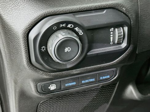 Used 2023 Jeep Wrangler Unlimited w/ Cold Weather Group AWD/4WD image 16