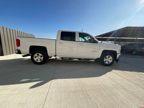 Used 2018 Chevrolet Silverado 1500 LT w/ All Star Edition RWD image 13