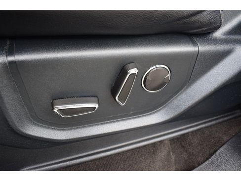 Used 2020 Ford Expedition Limited image 18