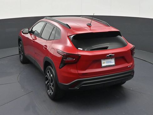 Used 2026 Chevrolet Trax RS w/ Sunroof Package FWD image 23