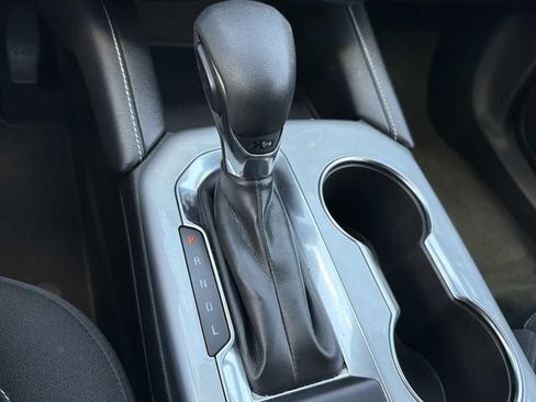Used 2025 Chevrolet Blazer LT FWD image 25