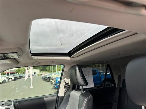 Certified 2022 Toyota 4Runner SR5 Premium w/ Moonroof Package AWD/4WD image 24