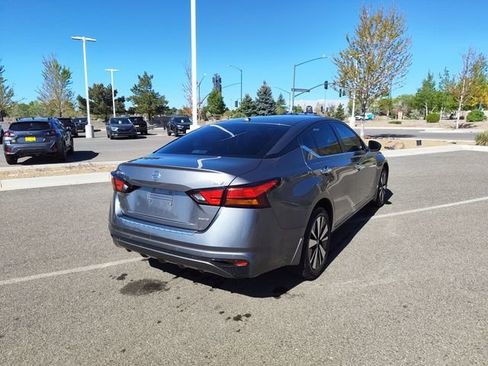 Used 2022 Nissan Altima 2.5 SV AWD/4WD image 3