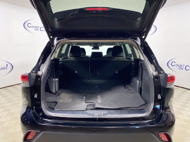 Used 2024 Toyota Highlander LE AWD/4WD image 6