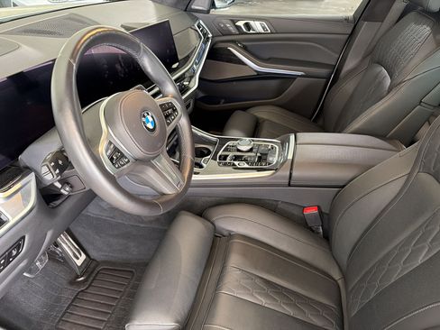 Used 2023 BMW X7 xDrive40i w/ Executive Package AWD/4WD image 4
