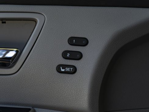 Used 2014 Honda Odyssey Touring image 40