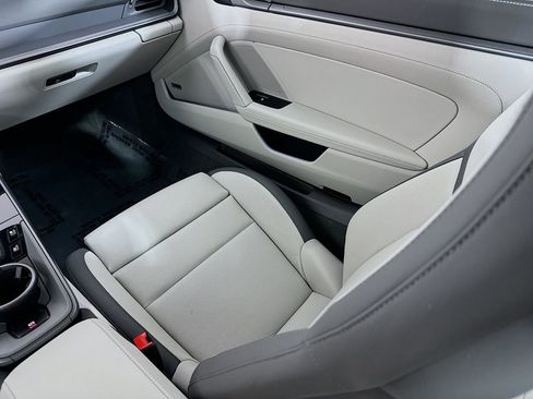 Certified 2025 Porsche 911 Carrera RWD image 25