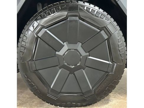 Used 2024 Tesla Cybertruck Cyberbeast image 11