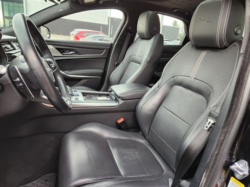 Used 2022 Jaguar XF R-Dynamic SE image 10