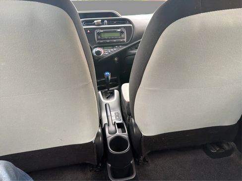 Used 2014 Toyota Prius C One FWD image 21