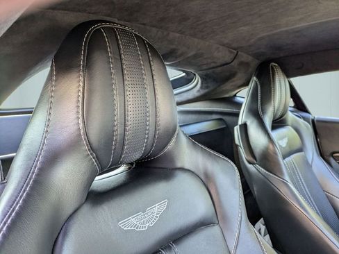Used 2019 Aston Martin V8 Vantage Coupe RWD image 35
