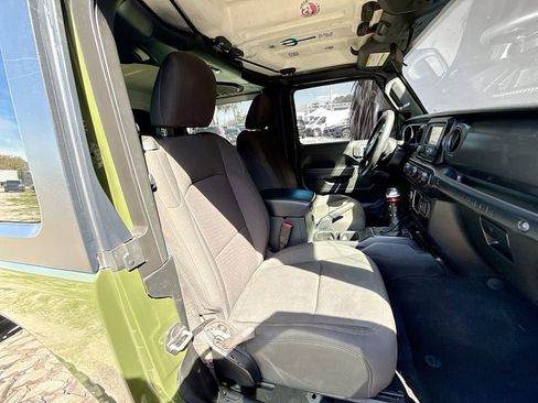 Used 2021 Jeep Wrangler Sport image 31