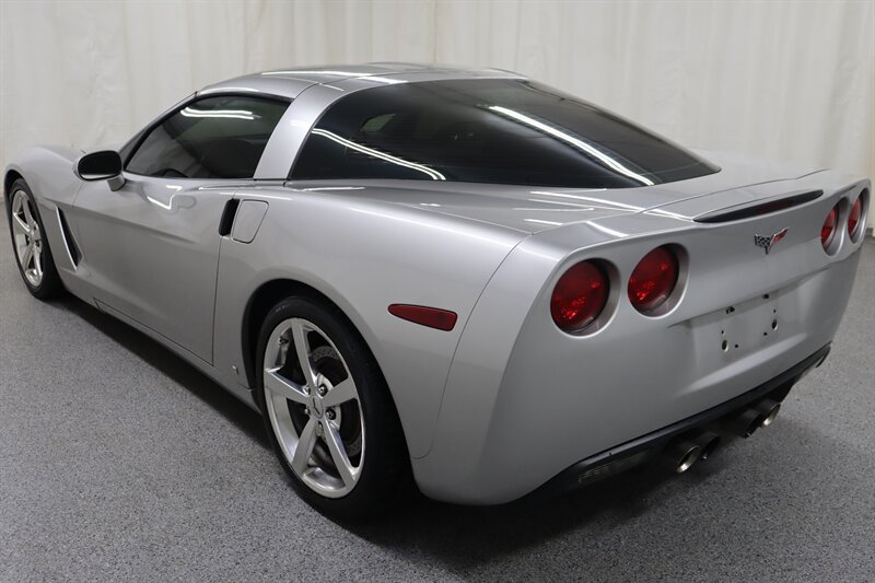 Used 2008 Chevrolet Corvette Coupe w/ Preferred Equipment Group RWD image 4